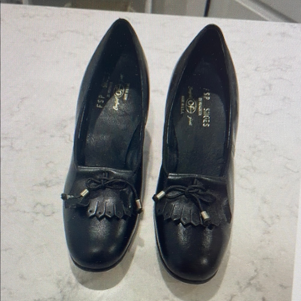 Elegant Black Leather Women's Shoes
